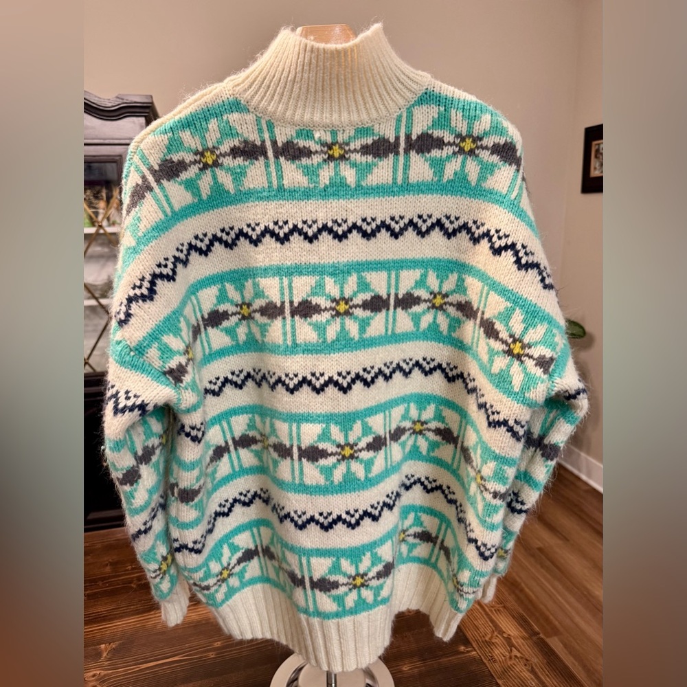 American Eagle Outfitters Floral Pattern Sweater - Teal and Cream Nordic XS